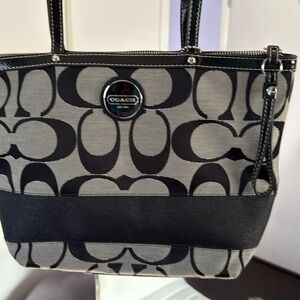 Coach F17433 Signature Stripe Fabric Black Grey Medium Tote Bag EUC